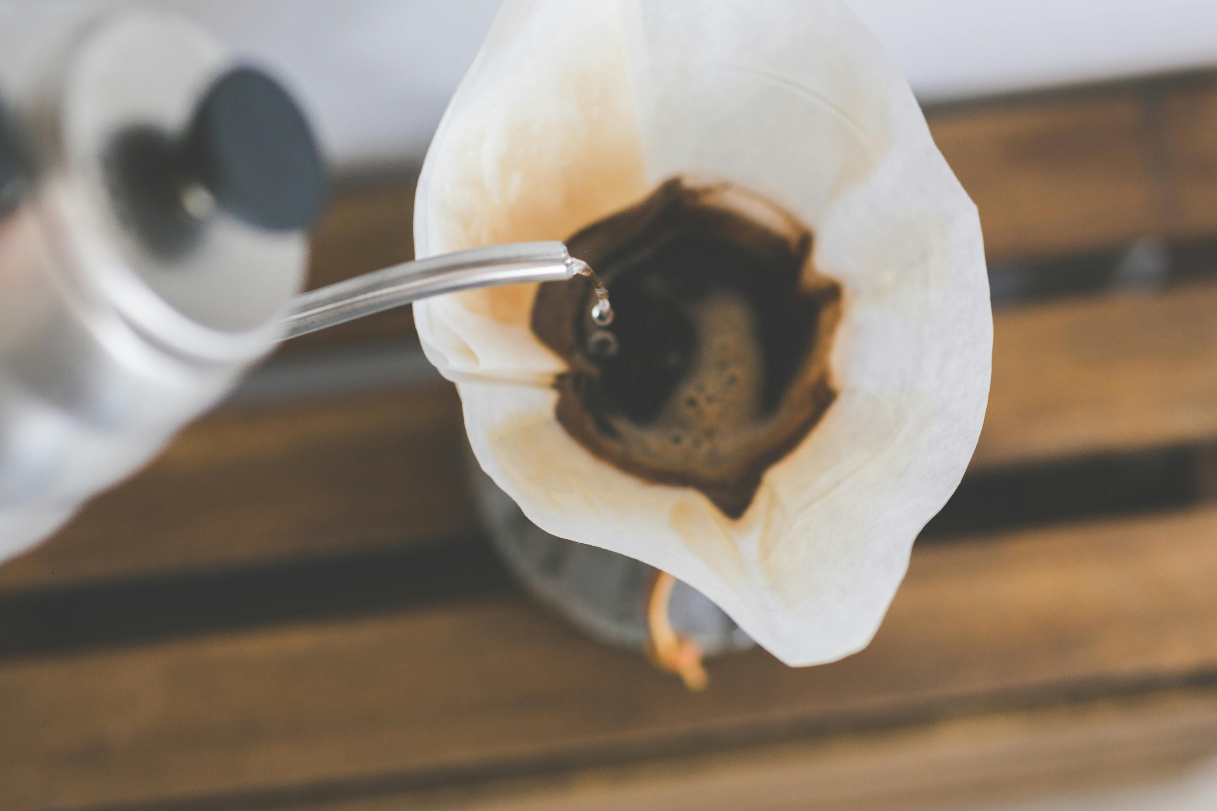 So gelingt Pour Over Kaffee zuhause – mit Bohnen aus Peru, Costa Rica, Ruanda & Indien - Emma Spezialitätenkaffee